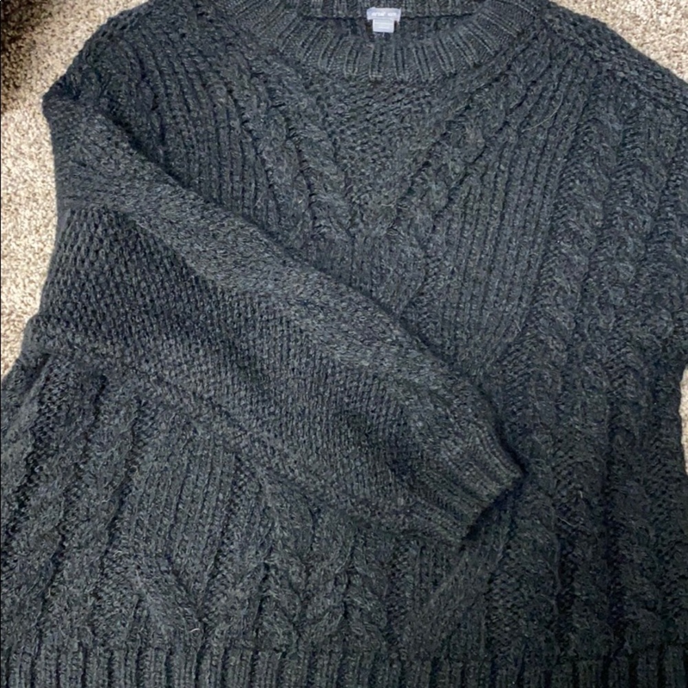 Sweater - Picture 4 of 4